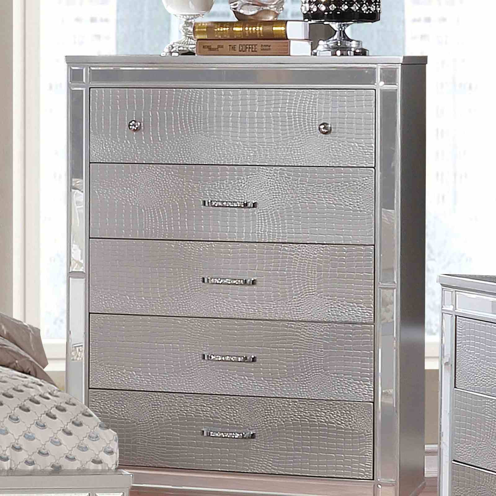 Brachium - Chest, Silver