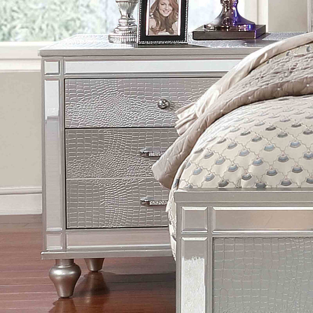 Brachium - Nightstand, Silver