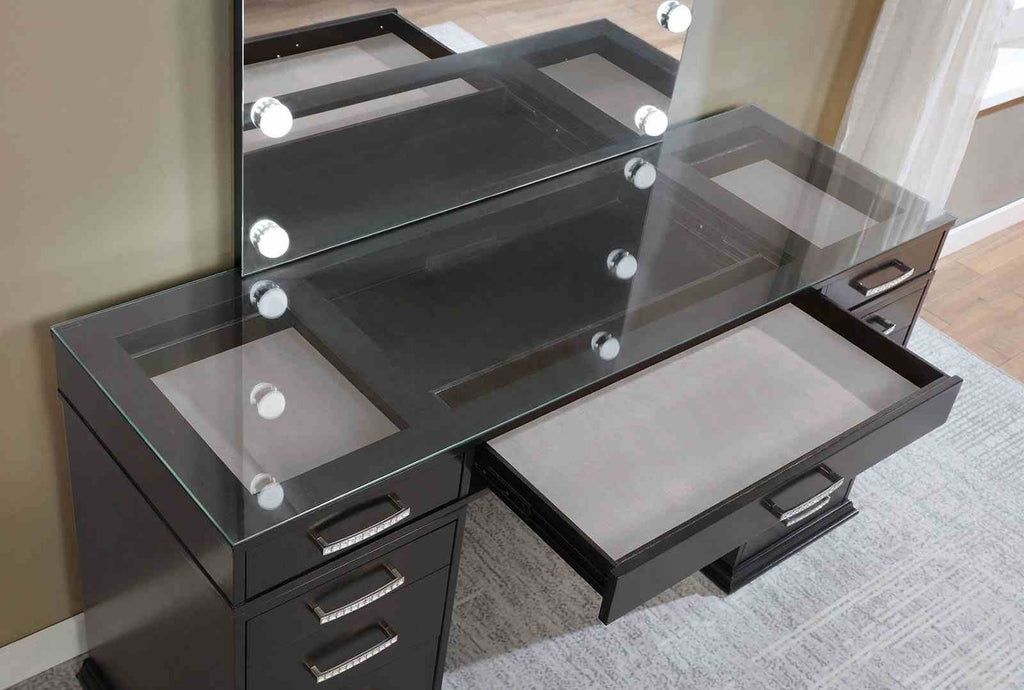 Valentina Vanity, detail