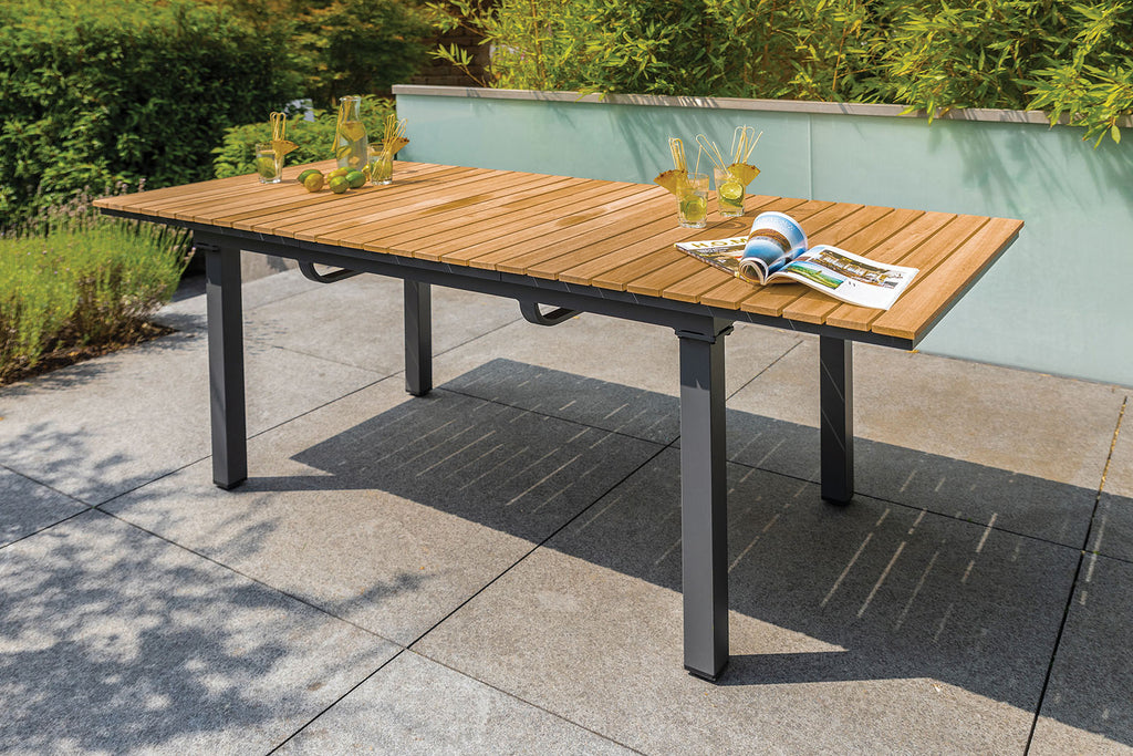 Mackay - 6 Pc. Patio Dining Set w/ 2 Ottomans