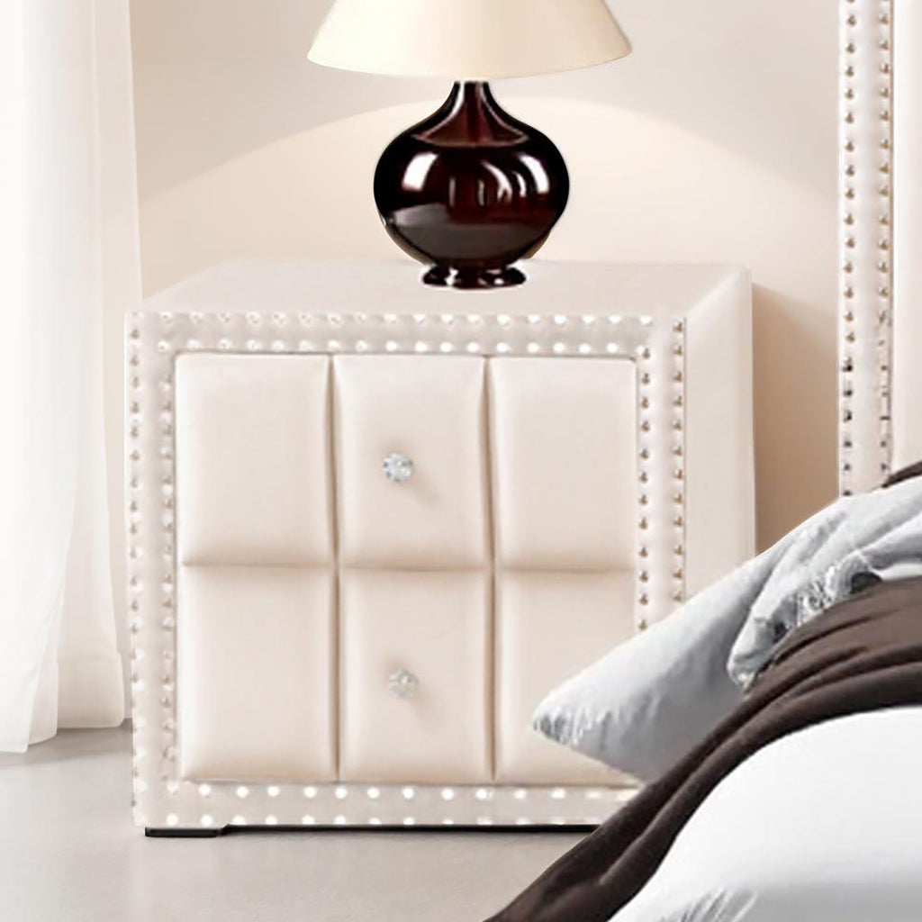 Farese - Queen Bed W/ 2 Nightstands